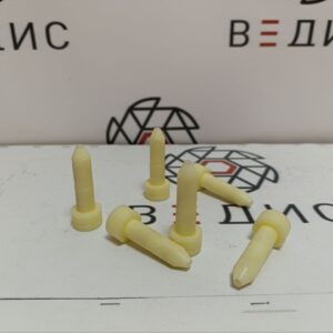 Деталь - направляющая. Материал - пластик